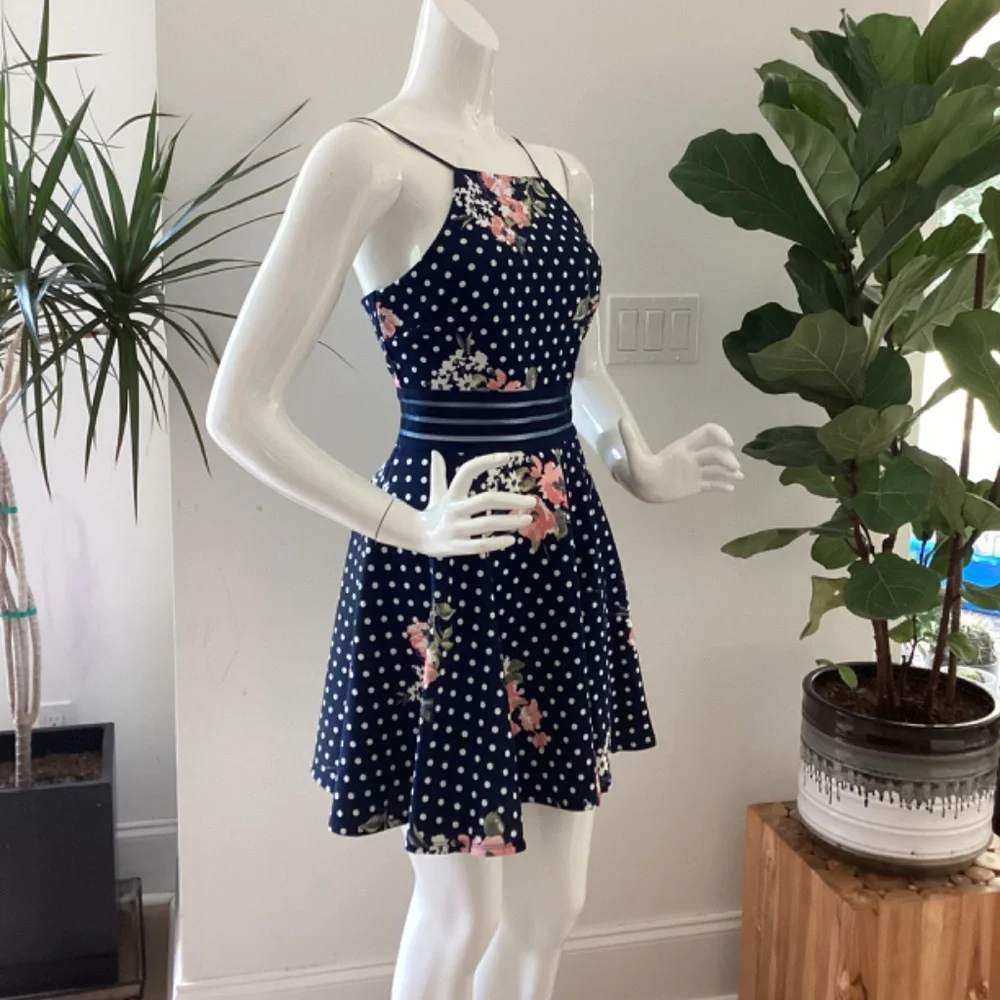 NWT CITY STUDIO FLORAL BLUE SPAGHETTI STRAPS SWING DRESS sz 5